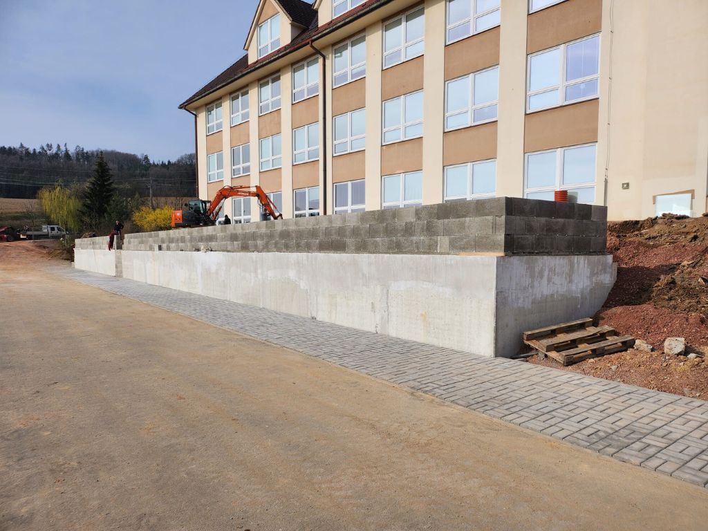 dešťová kanalizace a retenční nádrž, lomnice, db betonové jímky, ukázka realizace