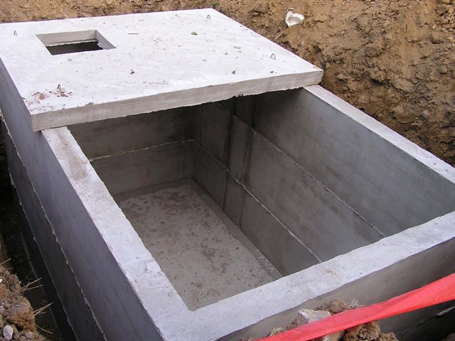 betonová prefabrikovaná armaturní šachta, db betonové jímky, ukázka realizace