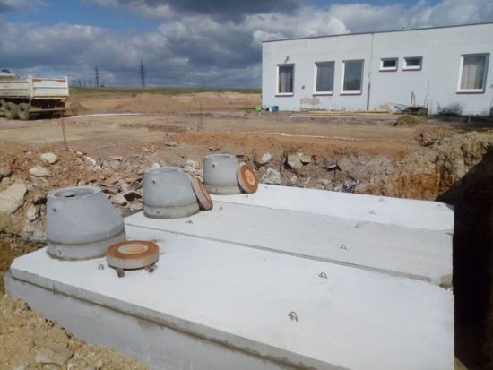 betonová retenční nádrž samonosná, db betonové jímky, ukázka realizace