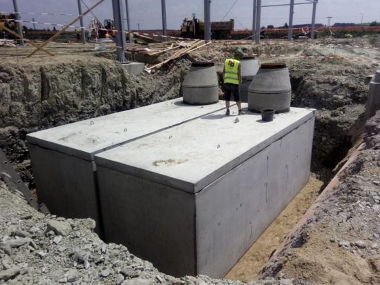 betonová retenční nádrž na dešťovou vodu, kolín, db betonové jímky, ukázka realizace